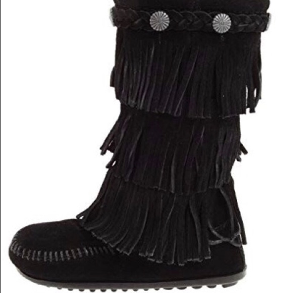 Minnetonka suede fringe boots